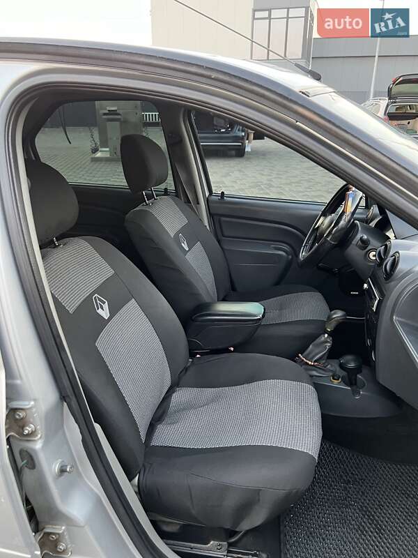 Седан Dacia Logan 2008 в Мукачевому