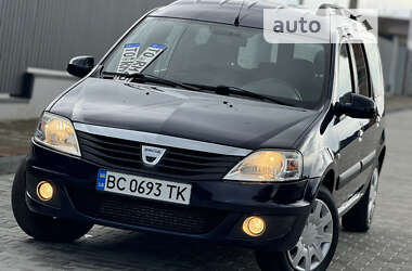 Седан Dacia Logan 2012 в Самборе