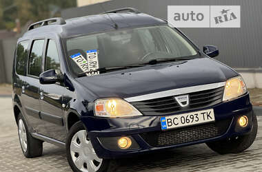 Седан Dacia Logan 2012 в Самборе