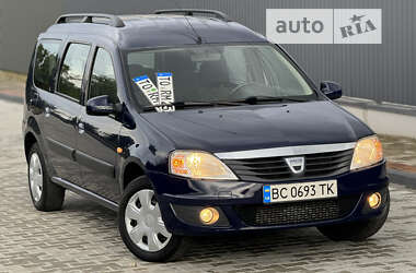 Седан Dacia Logan 2012 в Самборе