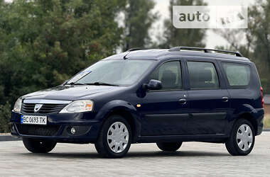 Седан Dacia Logan 2012 в Самборе