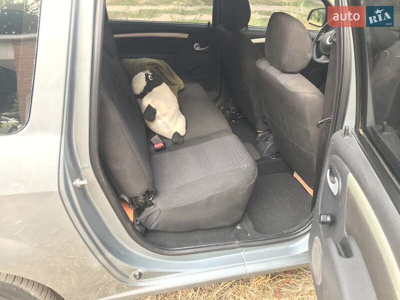 Седан Dacia Logan 2011 в Кропивницком