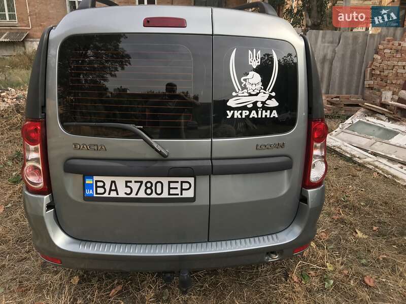 Седан Dacia Logan 2011 в Кропивницком