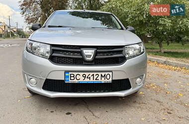 Седан Dacia Logan 2013 в Львові