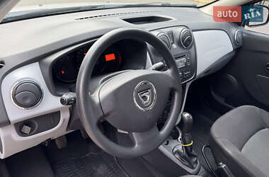 Седан Dacia Logan 2013 в Львові