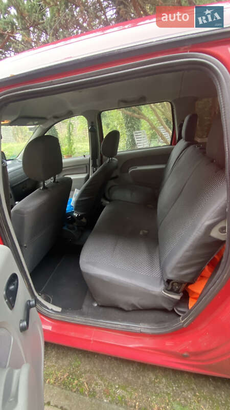 Седан Dacia Logan 2008 в Малій Висці