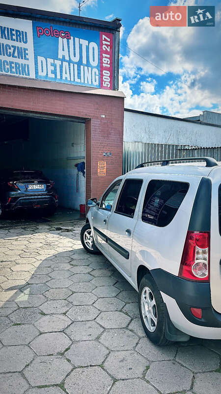 Седан Dacia Logan 2008 в Черновцах