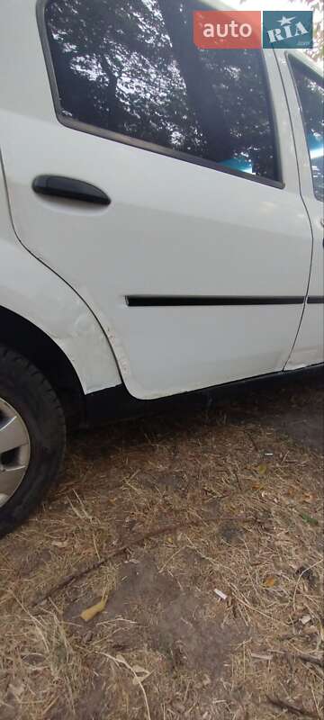 Седан Dacia Logan 2007 в Полтаве