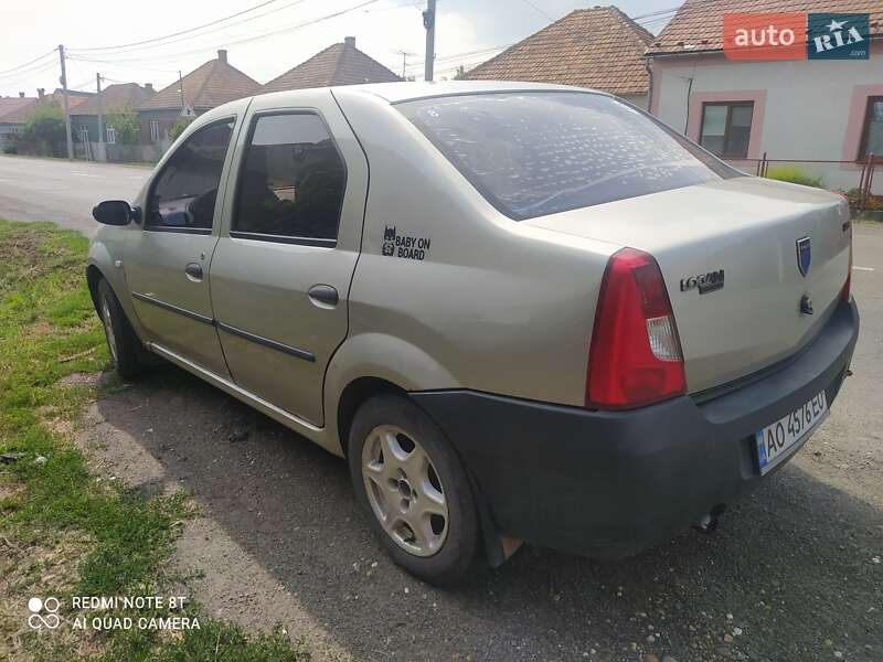 Седан Dacia Logan 2006 в Мукачево