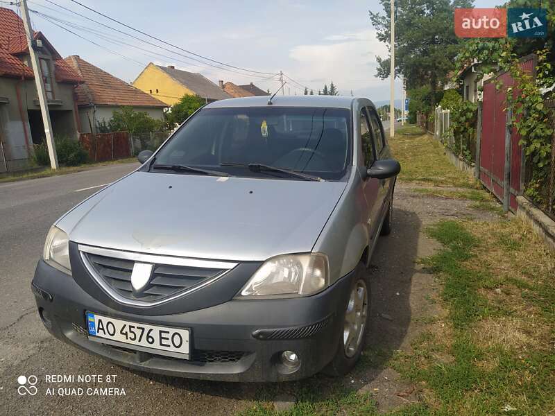 Седан Dacia Logan 2006 в Мукачево
