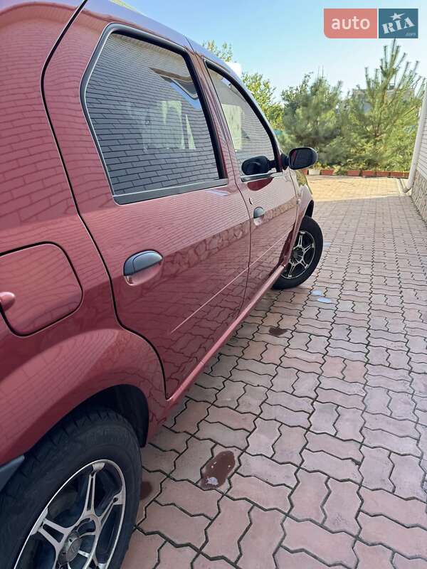 Седан Dacia Logan 2007 в 