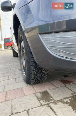 Седан Dacia Logan 2010 в 