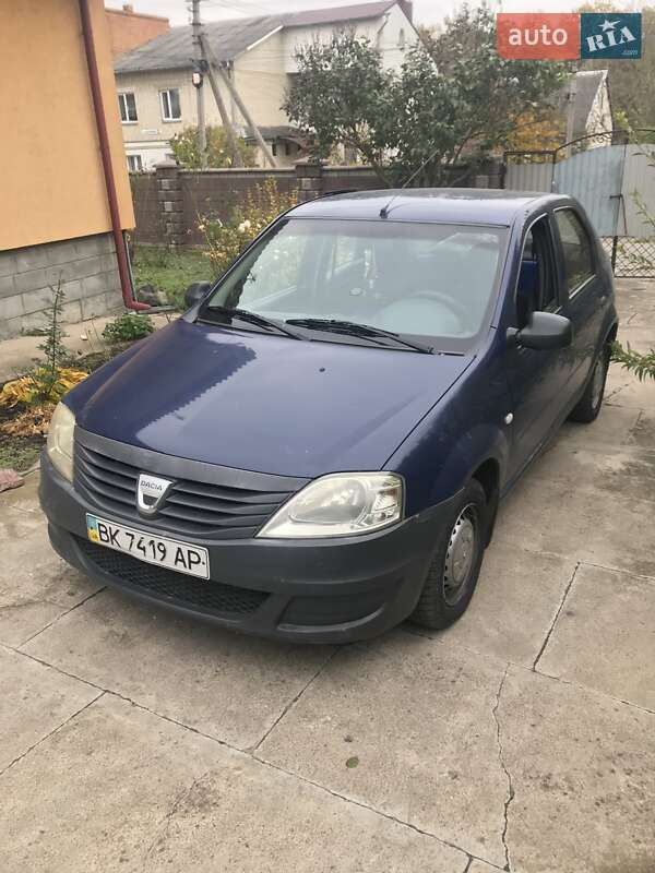 Седан Dacia Logan 2008 в Ровно