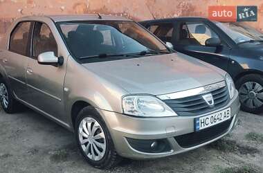 Седан Dacia Logan 2008 в Львові