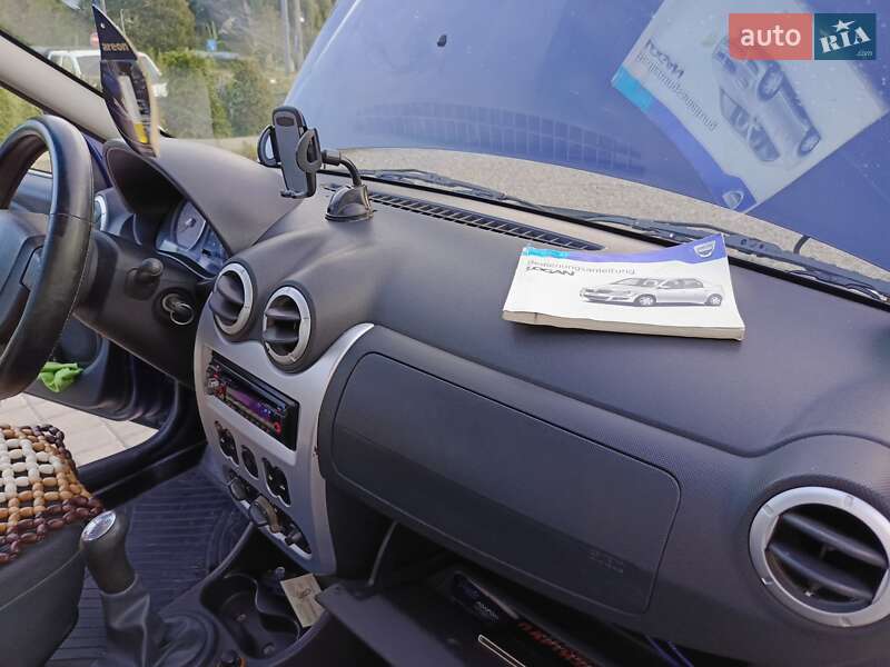 Седан Dacia Logan 2009 в Львове