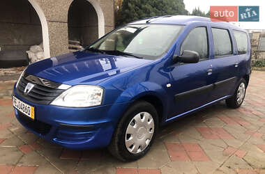 Седан Dacia Logan 2009 в Волочиске