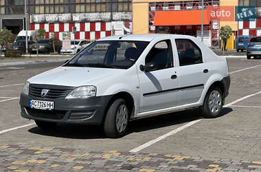 Седан Dacia Logan 2010 в Луцке