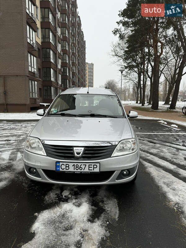 Седан Dacia Logan 2009 в Чернигове