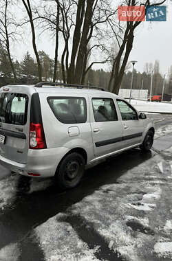 Седан Dacia Logan 2009 в Чернигове