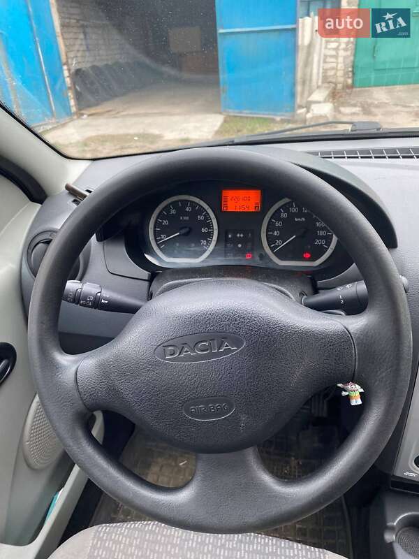 Седан Dacia Logan 2007 в Черкасах