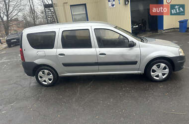 Седан Dacia Logan 2009 в Полтаве