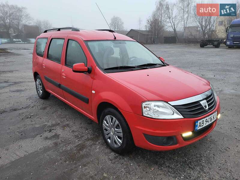 Седан Dacia Logan 2009 в 