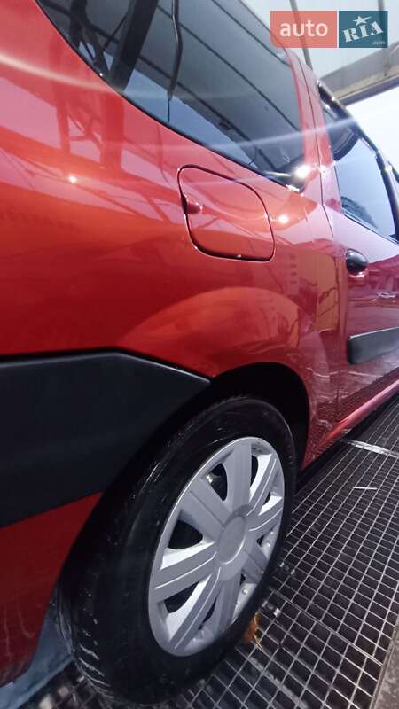 Седан Dacia Logan 2007 в Львове