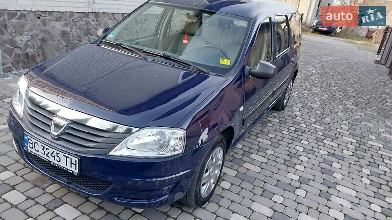 Седан Dacia Logan 2011 в Ходореві