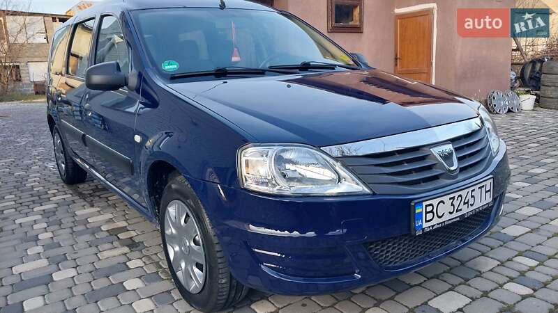 Седан Dacia Logan 2011 в Ходореві