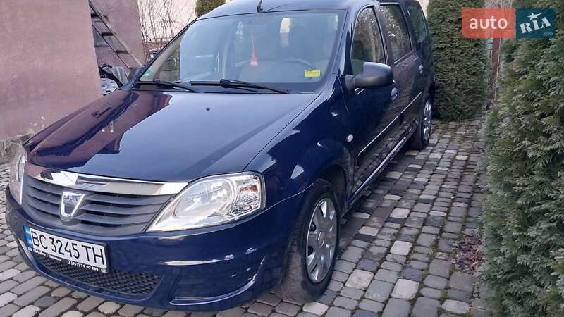 Седан Dacia Logan 2011 в Ходореві