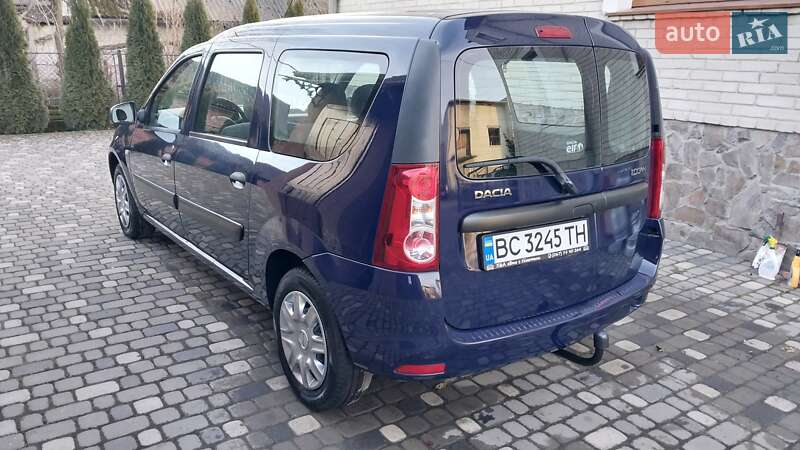 Седан Dacia Logan 2011 в Ходореві