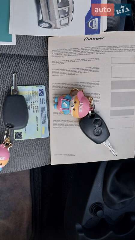 Седан Dacia Logan 2011 в Ходореві