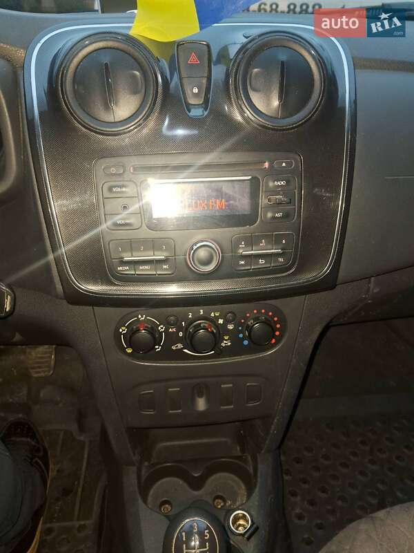 Седан Dacia Logan 2017 в Кривом Роге фото 12 Седан Dacia Logan 2017 в Кривом Роге