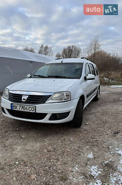 Седан Dacia Logan 2011 в Ровно