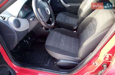 Седан Dacia Logan 2008 в Львове