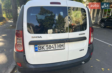 Седан Dacia Logan 2011 в Рівному