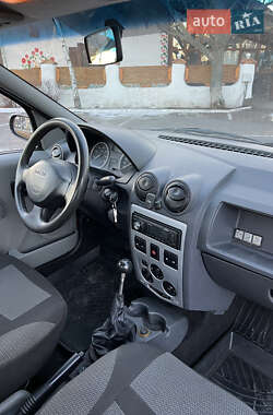 Седан Dacia Logan 2005 в Смеле