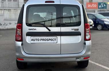 Седан Dacia Logan 2010 в 