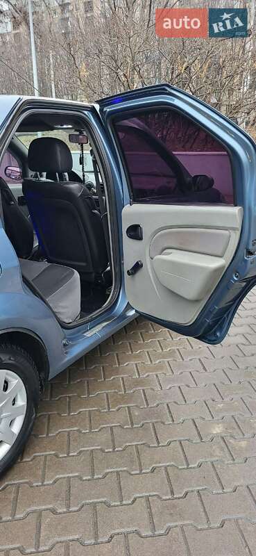 Седан Dacia Logan 2008 в Кривом Роге