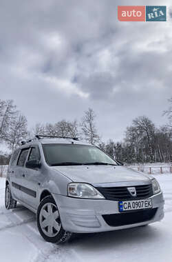 Седан Dacia Logan 2009 в Звенигородке