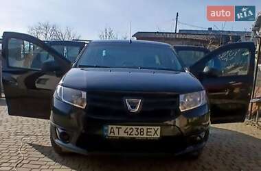 Седан Dacia Logan 2013 в Івано-Франківську