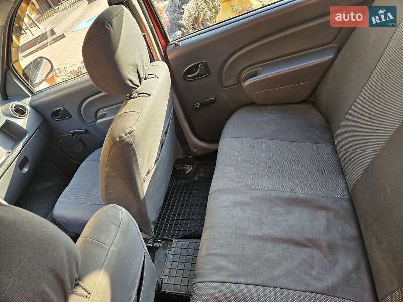 Седан Dacia Logan 2007 в Черновцах фото 4 Седан Dacia Logan 2007 в Черновцах