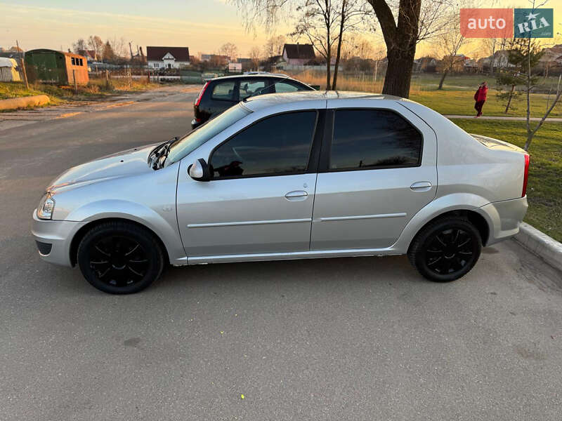 Седан Dacia Logan 2008 в Борисполе