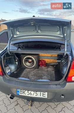 Седан Dacia Logan 2008 в 