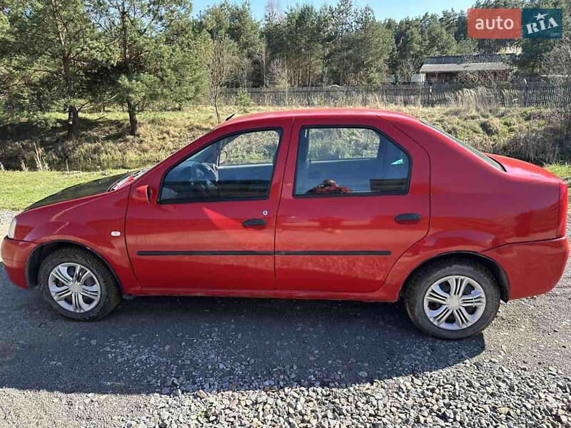 Седан Dacia Logan 2006 в Жовкві