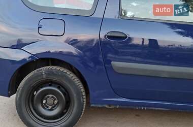 Седан Dacia Logan 2009 в 