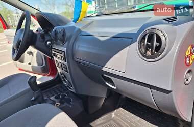 Седан Dacia Logan 2009 в 