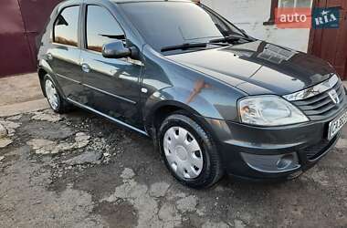 Седан Dacia Logan 2010 в 