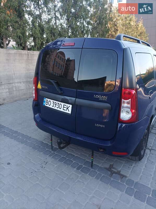 Седан Dacia Logan 2009 в Чорткові