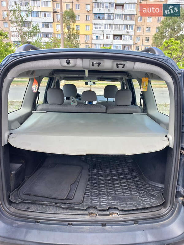 Седан Dacia Logan 2008 в Каменском